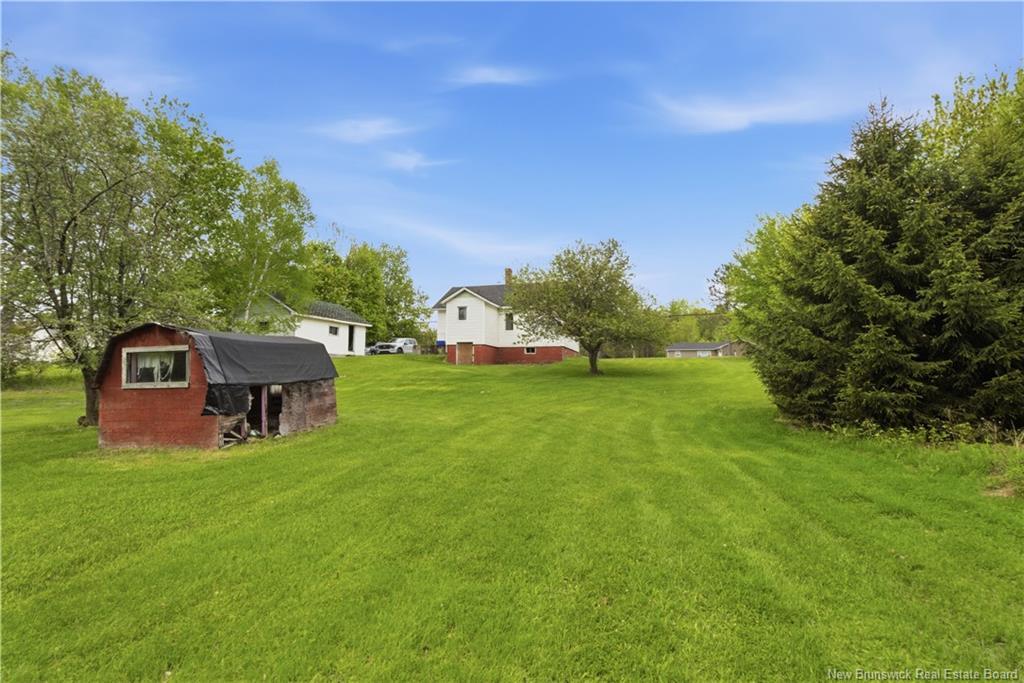 305 Pleasant Dr, Minto, NB