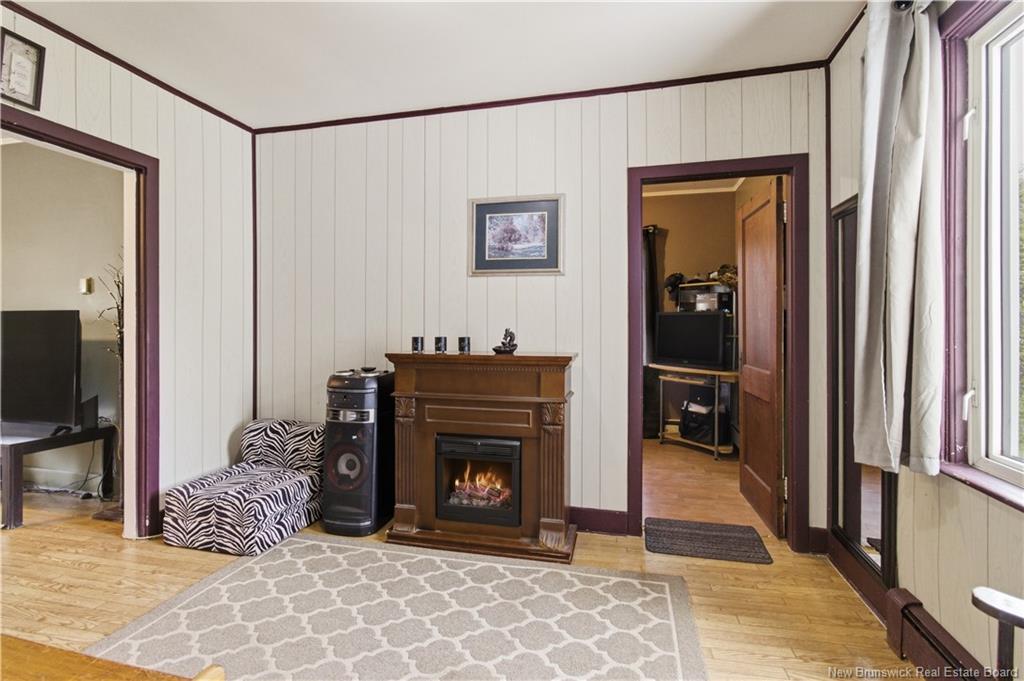305 Pleasant Dr, Minto, NB
