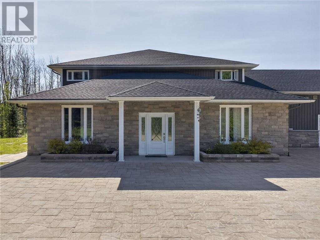 5381 Desmarais, Sudbury, ON