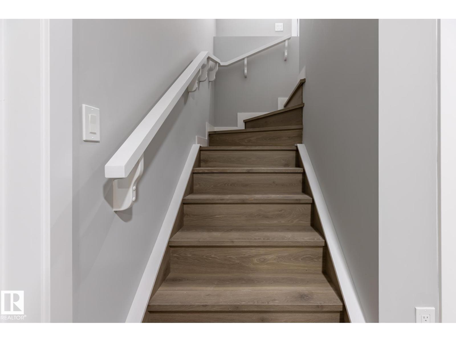 17820 70 St Nw, Edmonton, AB