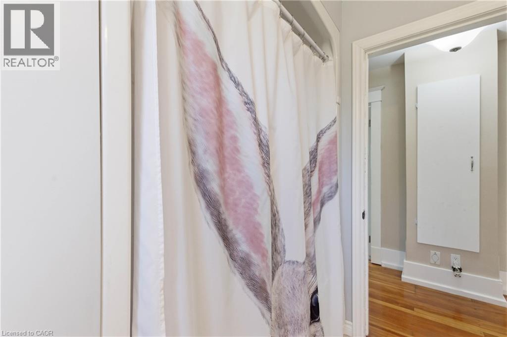 4 Piece Bathroom - 199 Winstanley Street, Monkton, ON - Indoor Photo Showing Bathroom