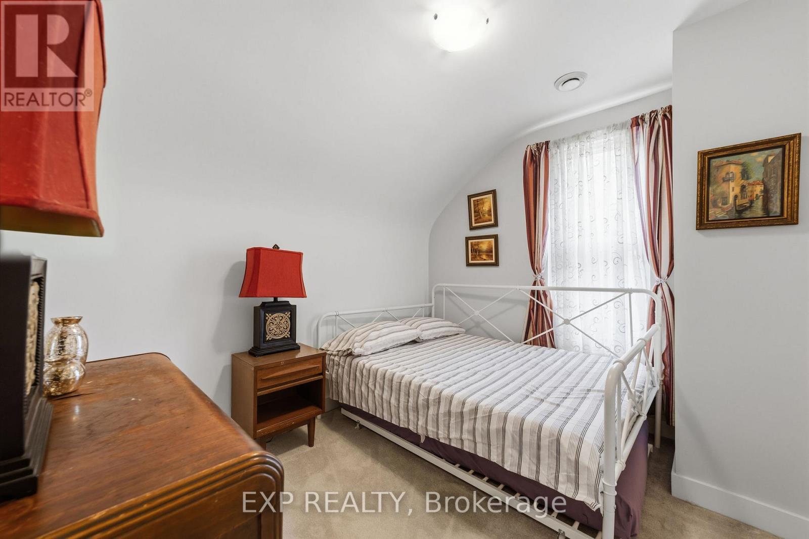 29 Winniett Street, Woodstock (Woodstock - North), ON