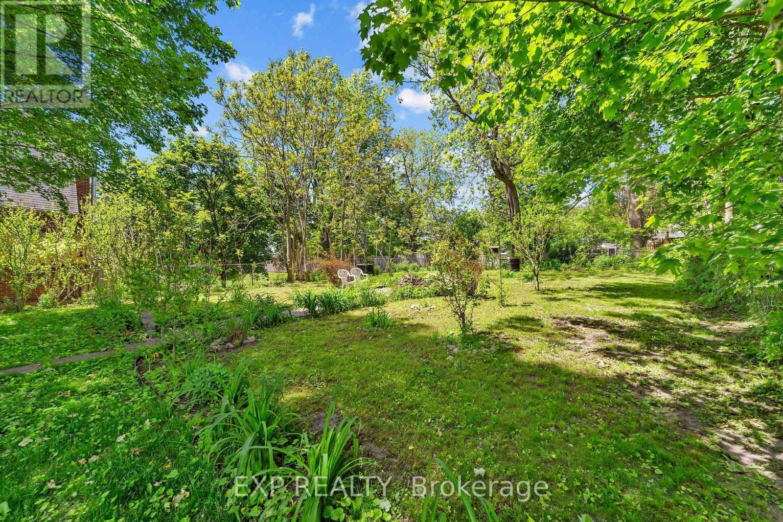 29 Winniett Street, Woodstock (Woodstock - North), ON
