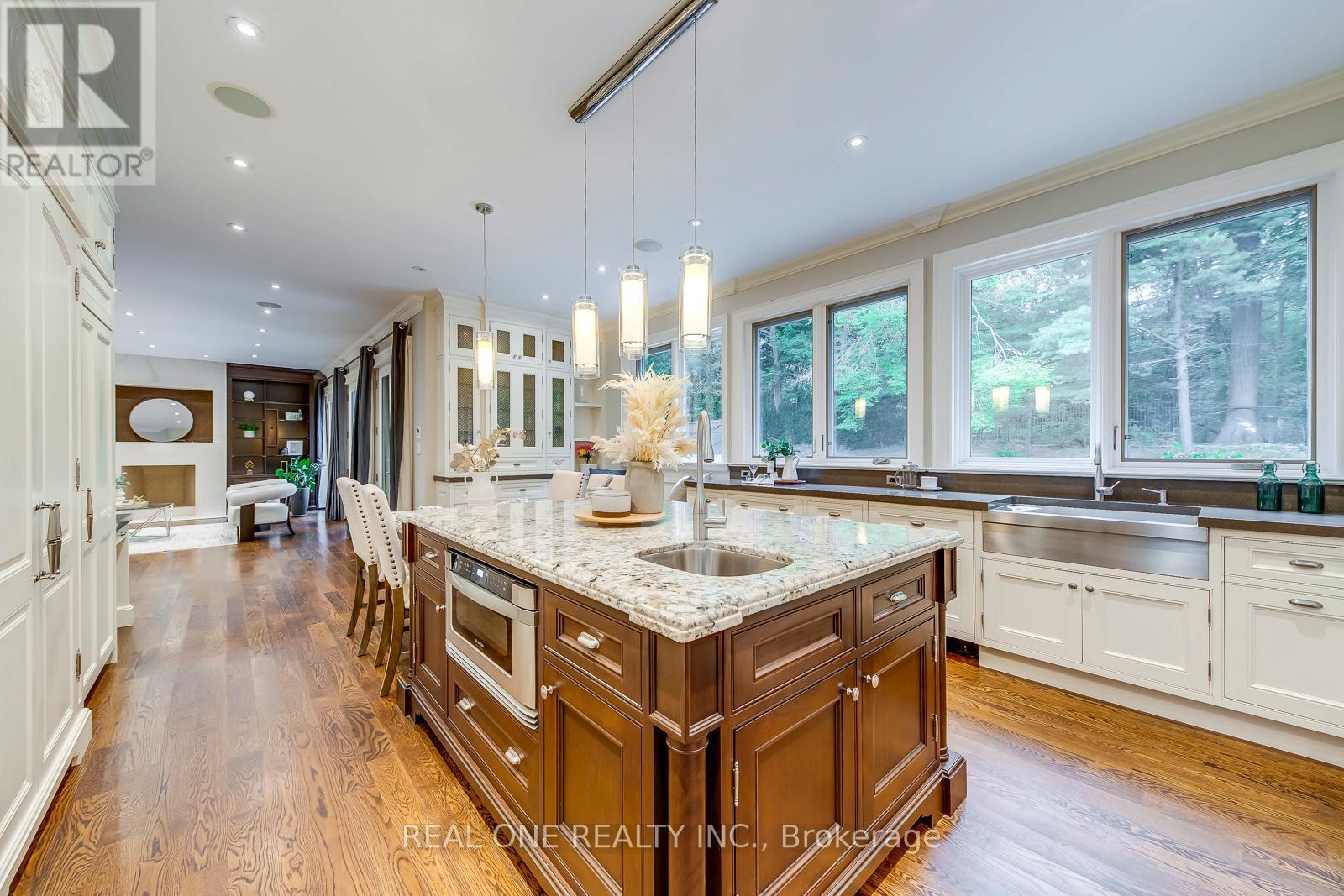 767 Parkland Avenue, Mississauga, ON