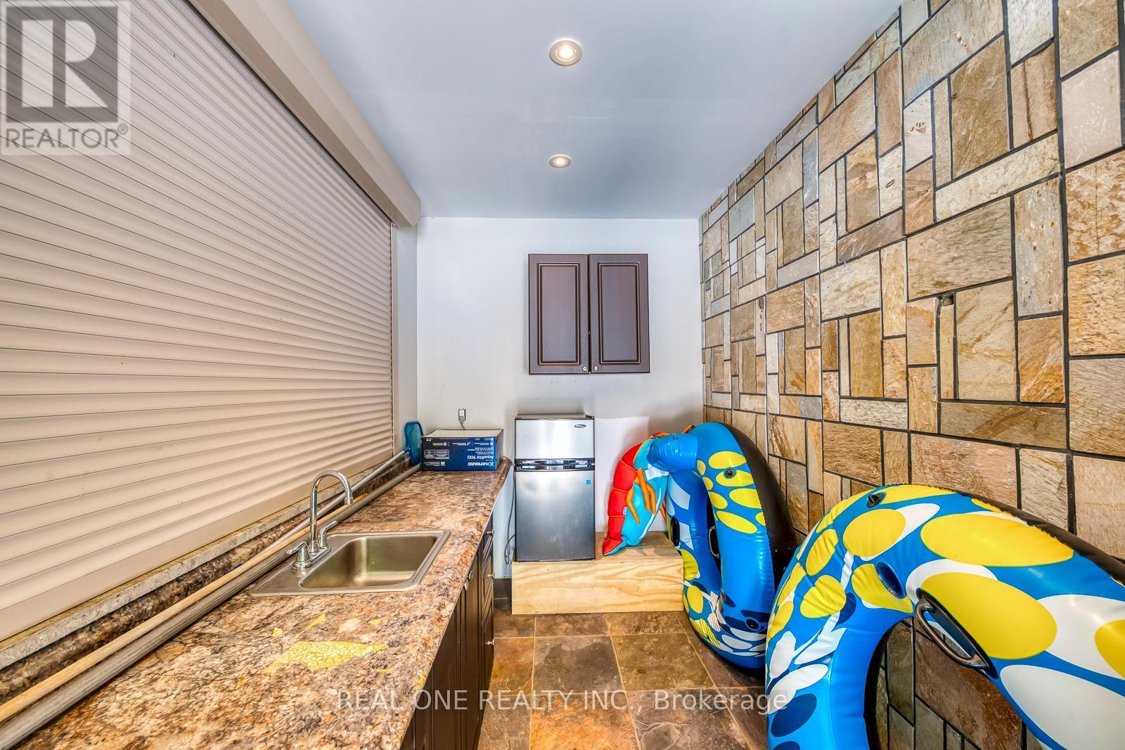 767 Parkland Avenue, Mississauga, ON