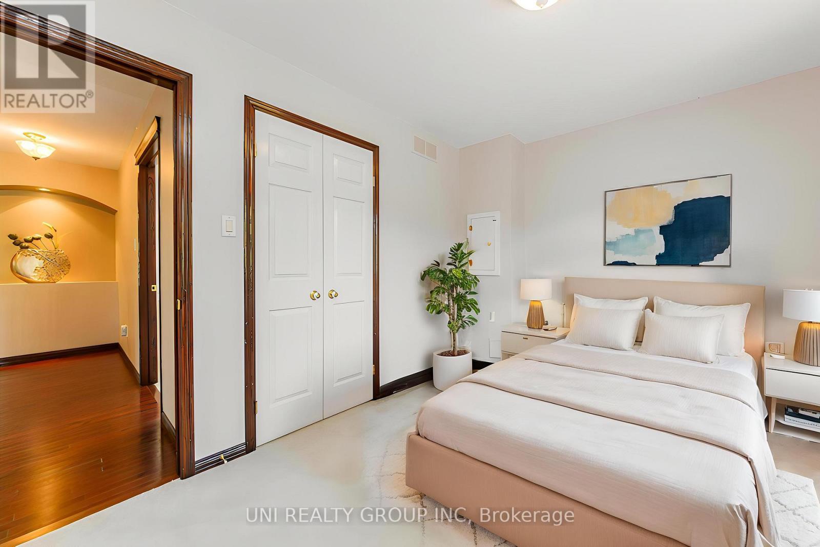 11 Langford Crescent, Ottawa, ON