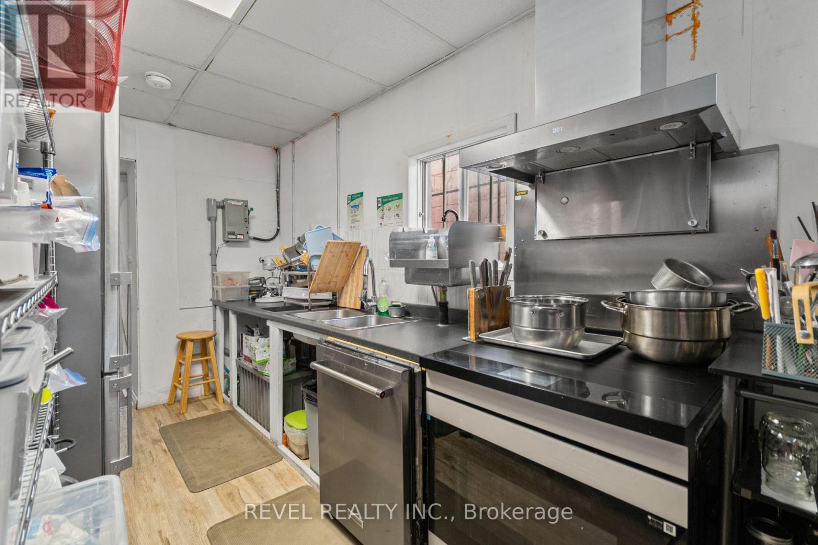334 James Street N, Hamilton, ON