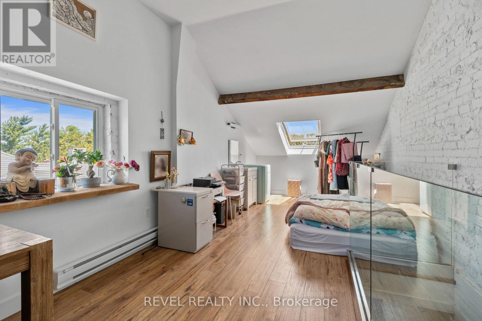 334 James Street N, Hamilton, ON