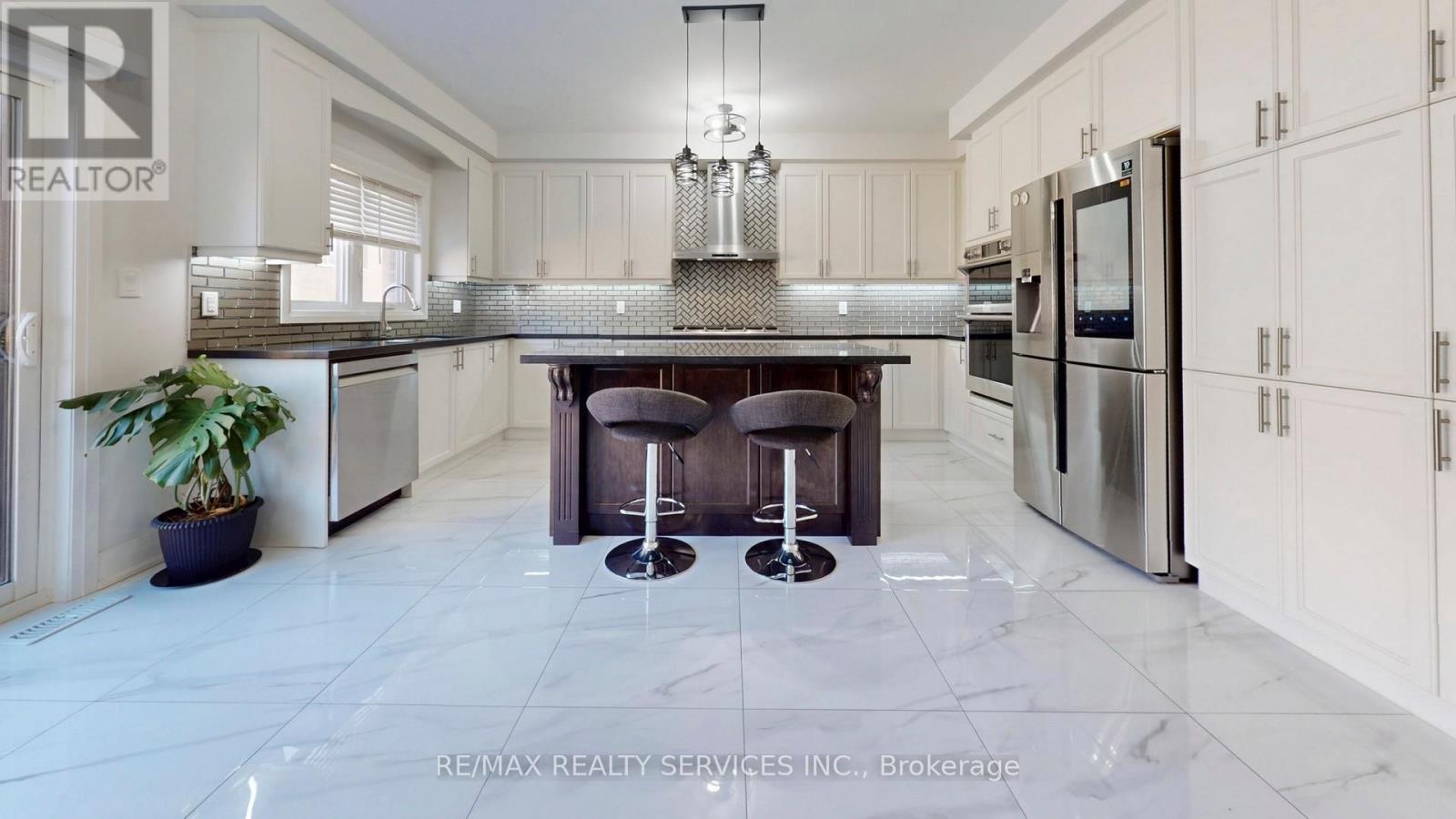 15 Rolling Rock Way, Brampton, ON
