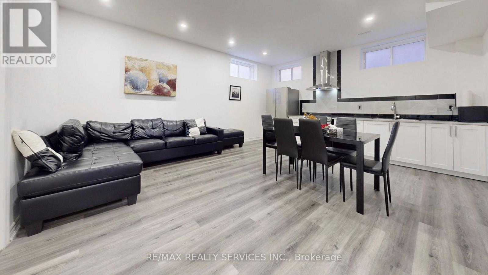 15 Rolling Rock Way, Brampton, ON