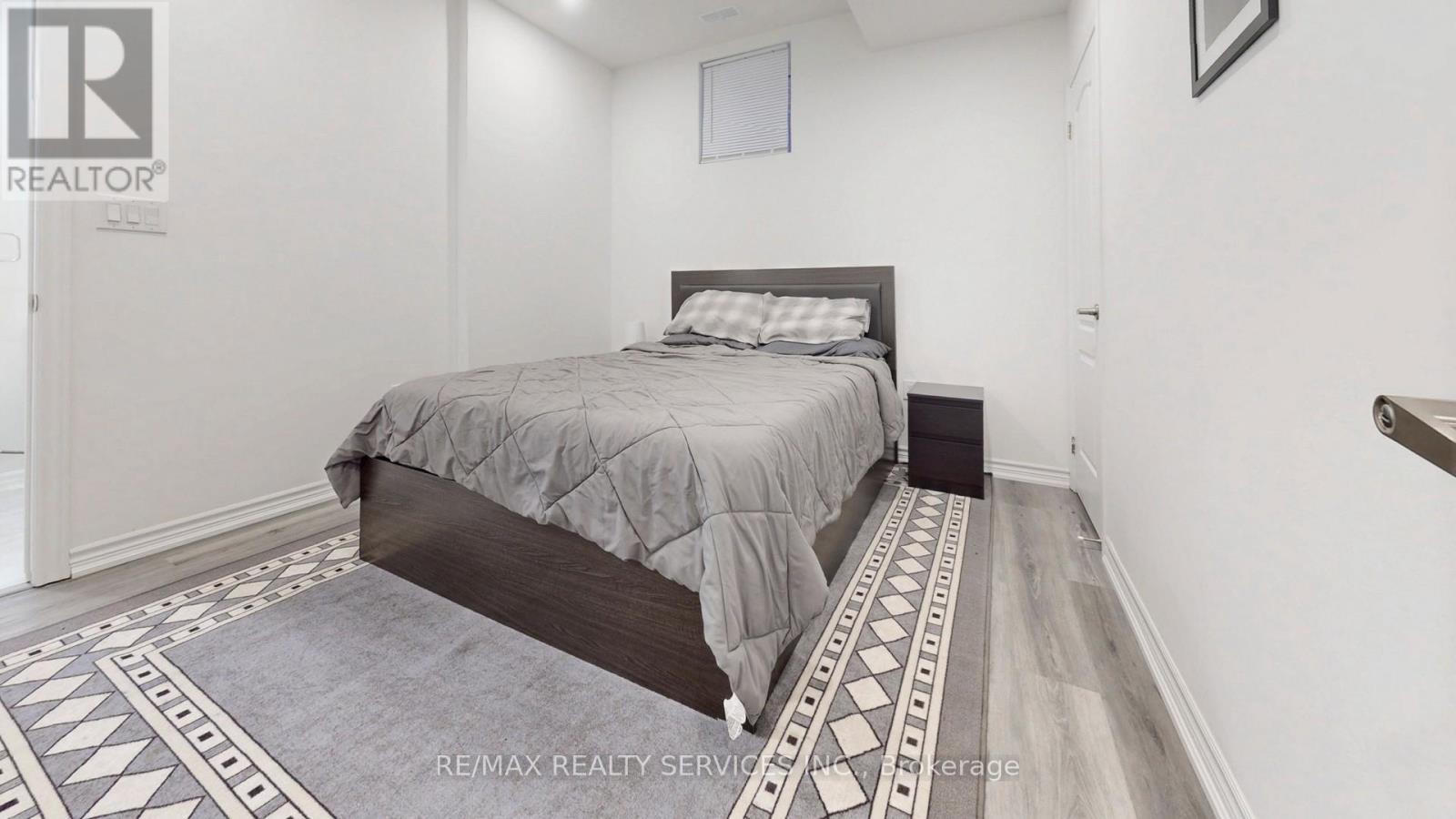 15 Rolling Rock Way, Brampton, ON