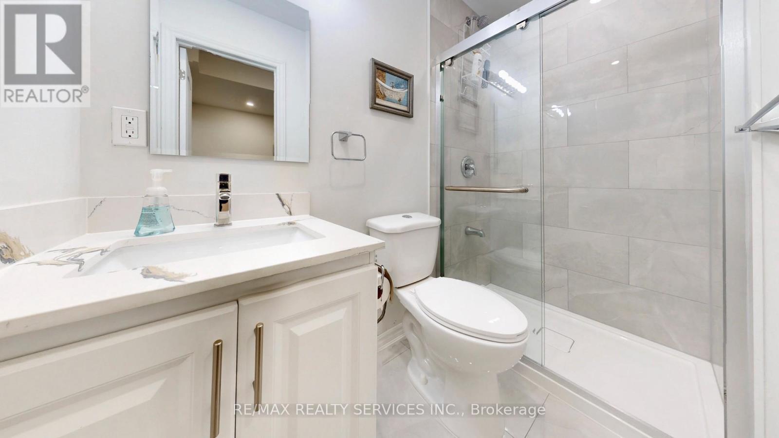 15 Rolling Rock Way, Brampton, ON