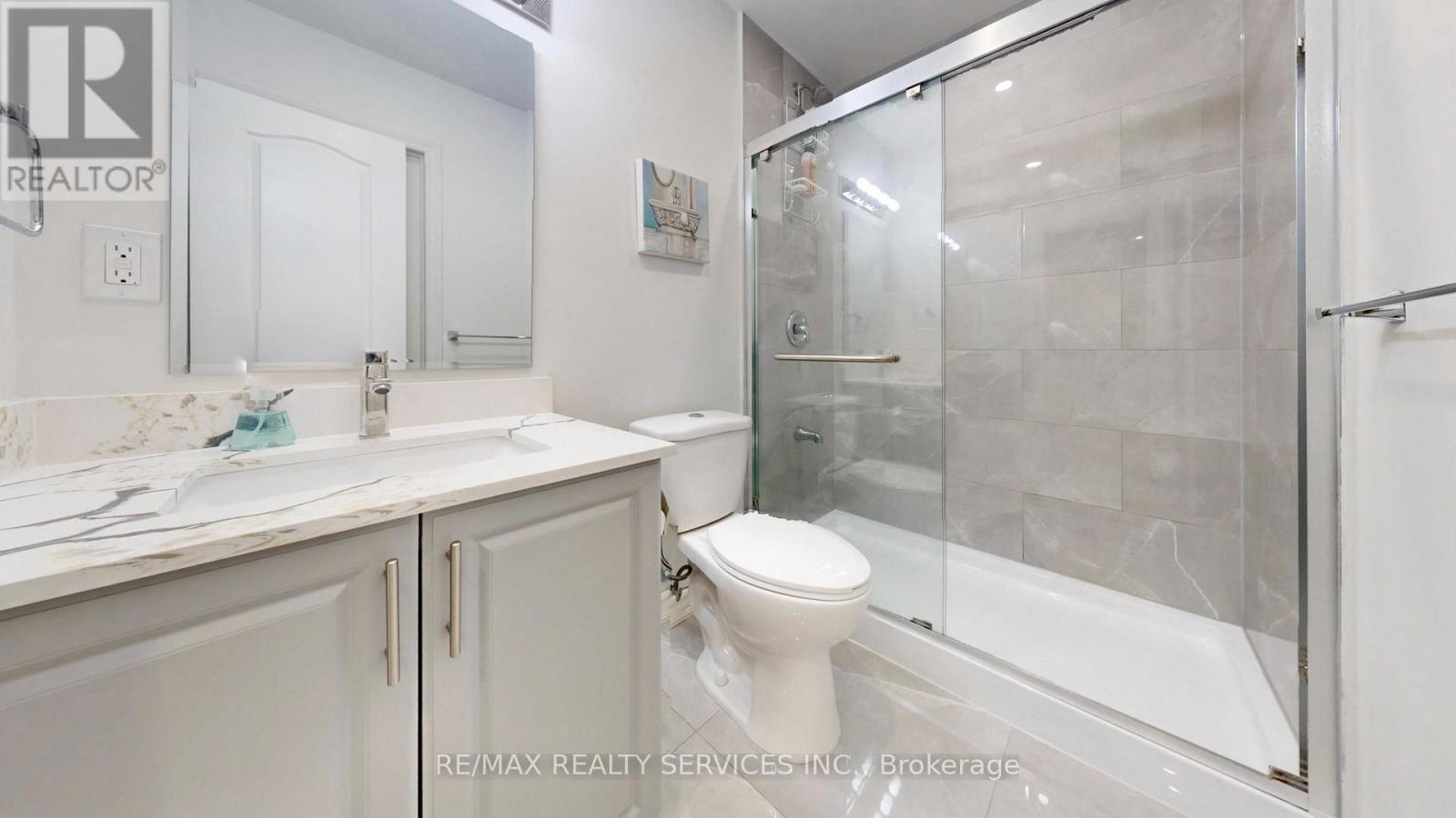 15 Rolling Rock Way, Brampton, ON