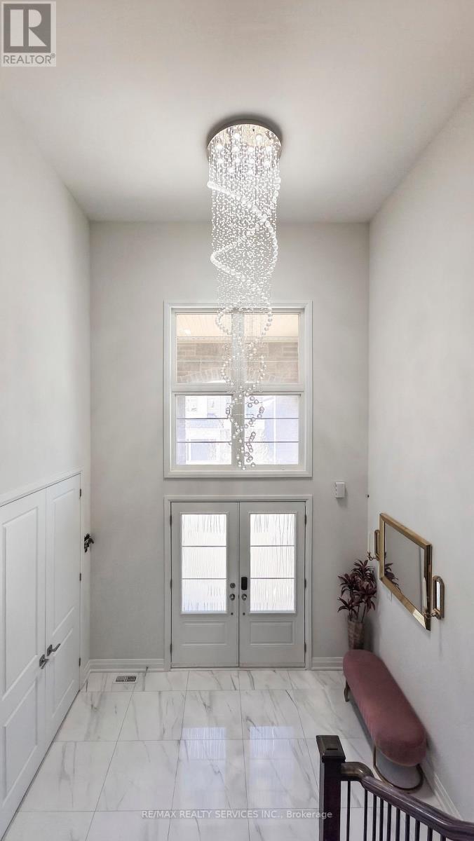 15 Rolling Rock Way, Brampton, ON