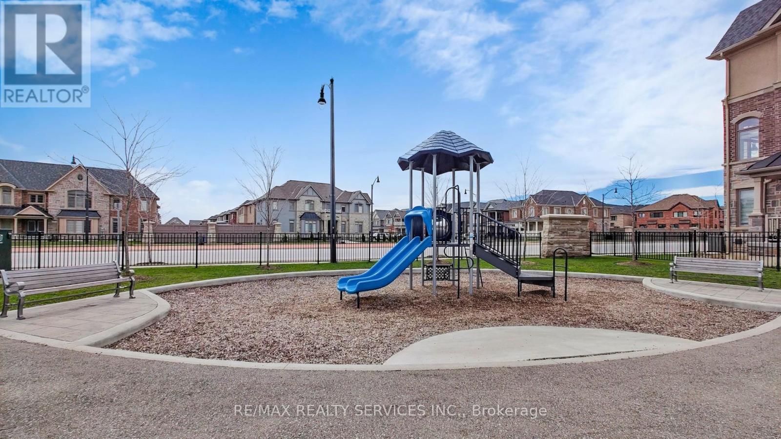 15 Rolling Rock Way, Brampton, ON