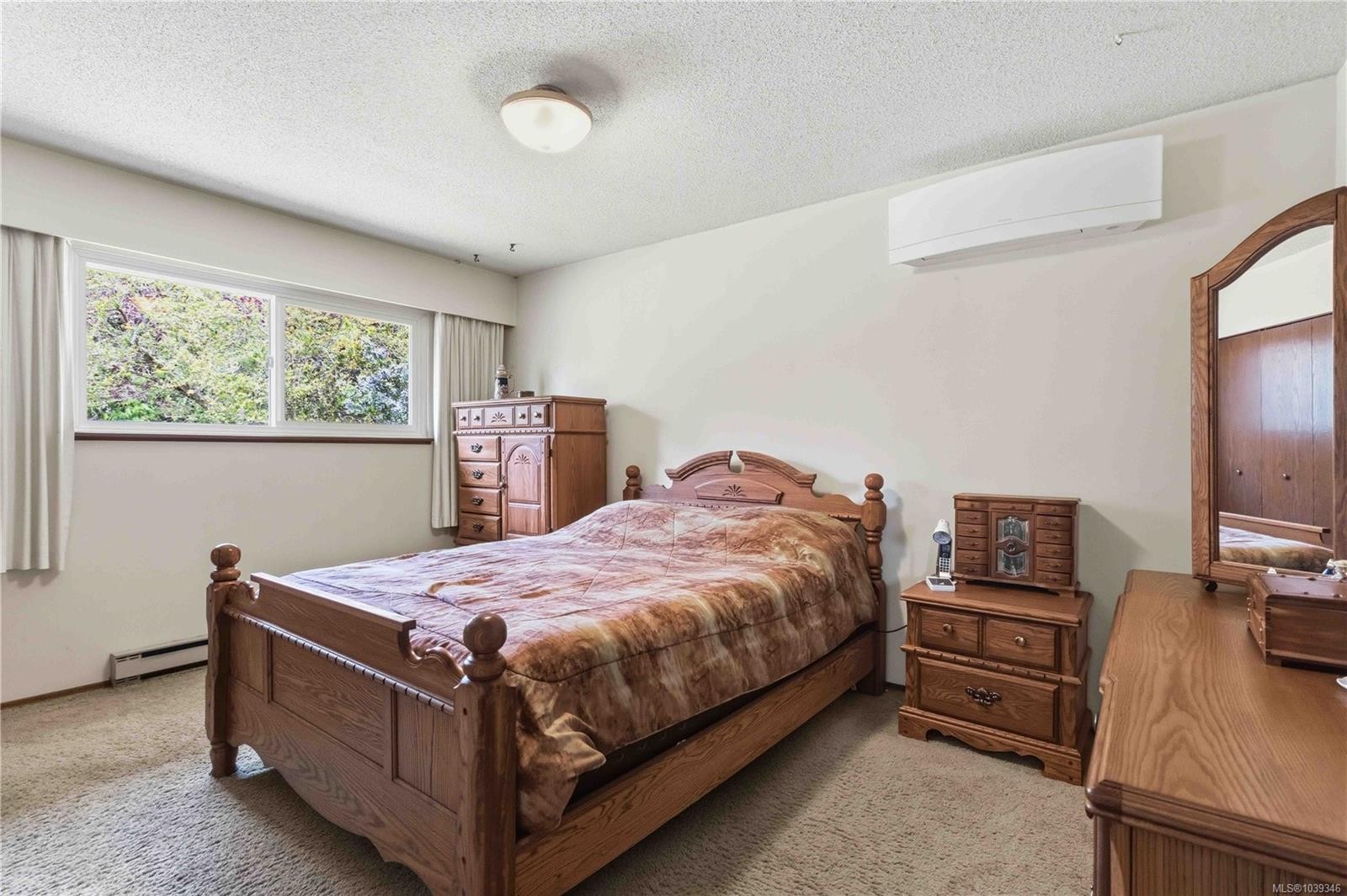 564 Oconnell Pl, Saanich, BC