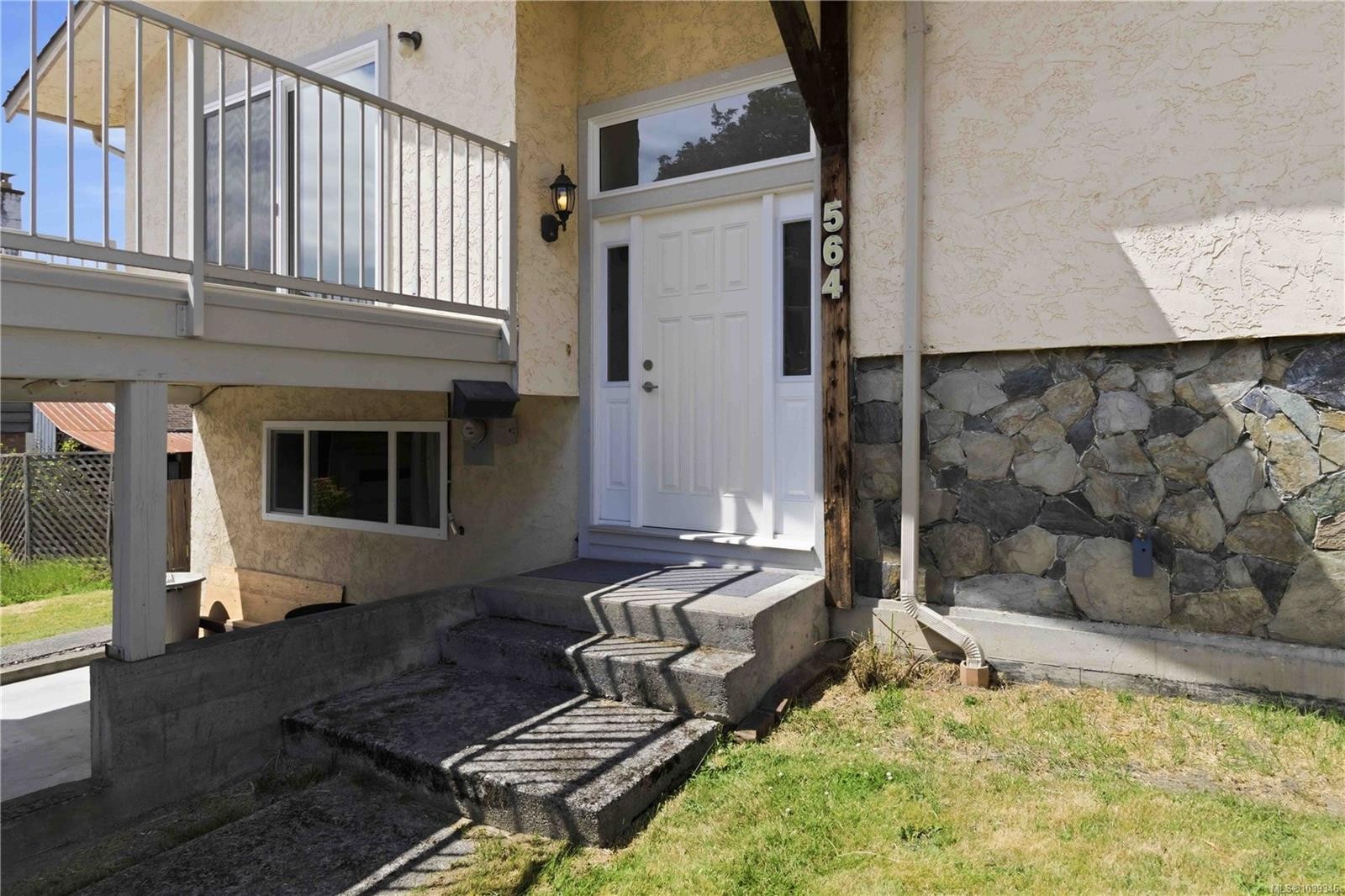 564 Oconnell Pl, Saanich, BC