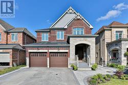B - 747 LANGFORD BOULEVARD Bradford West Gwillimbury, ON L3Z 4H8