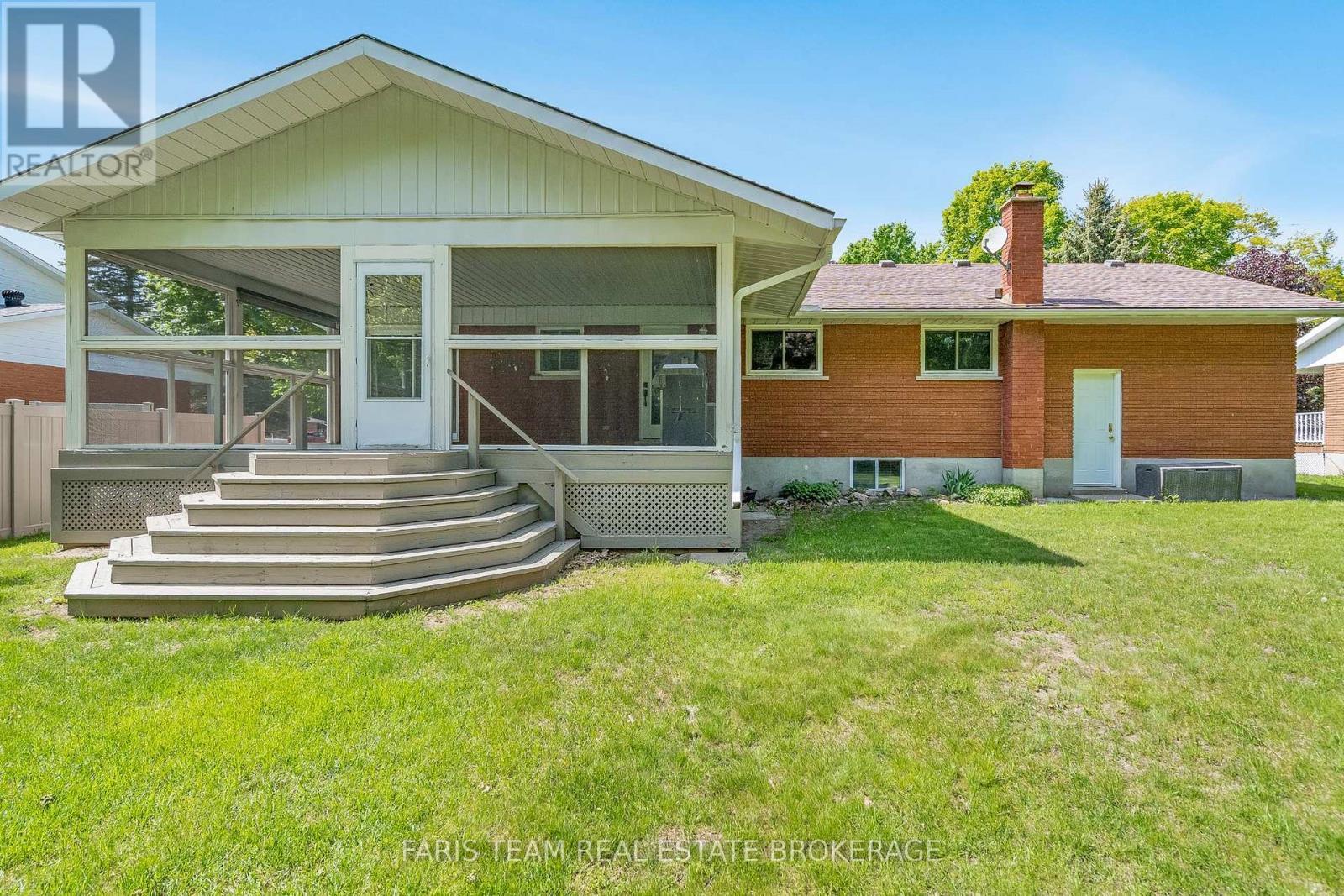 19 Maplegate Road, Tiny, ON