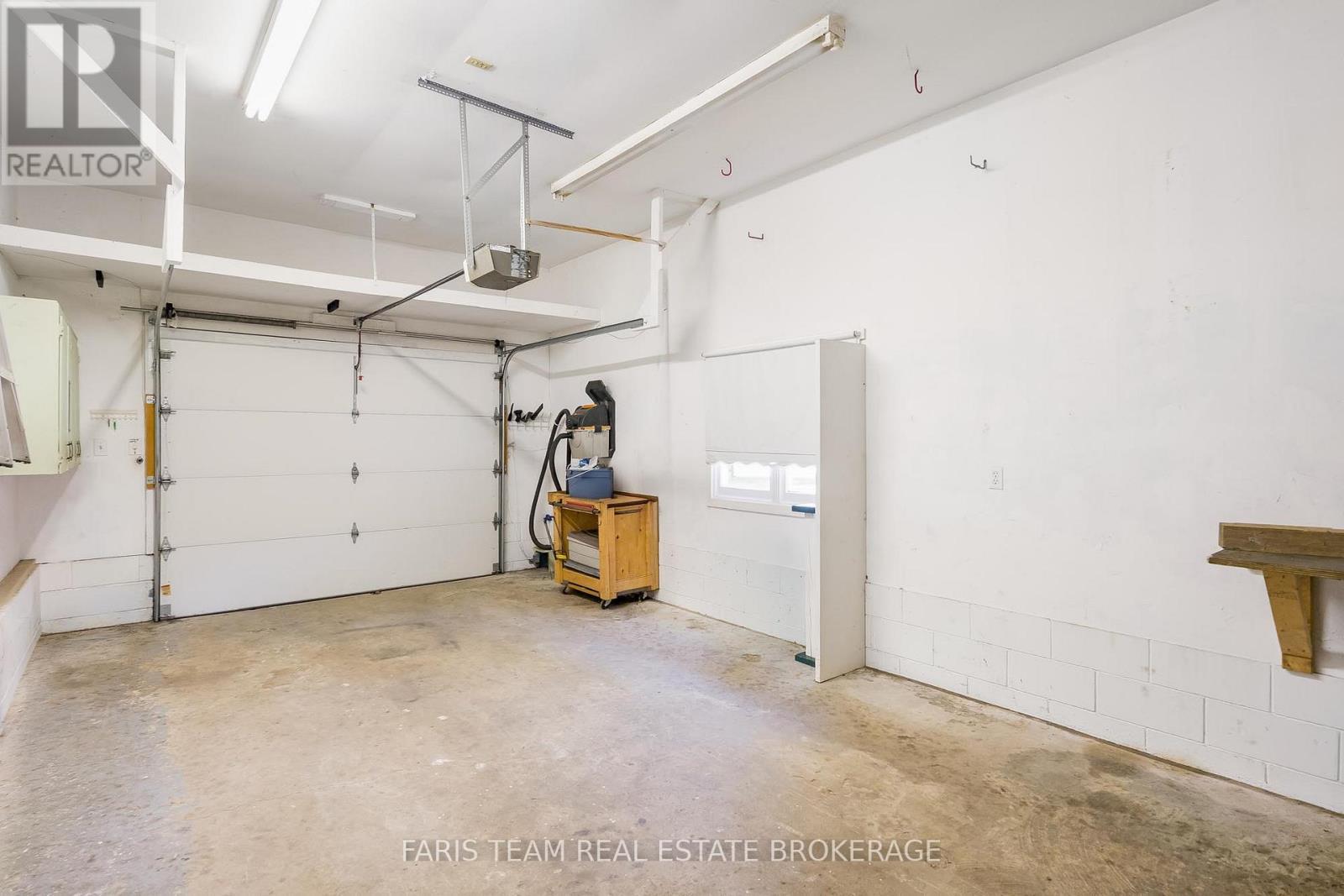 19 Maplegate Road, Tiny, ON