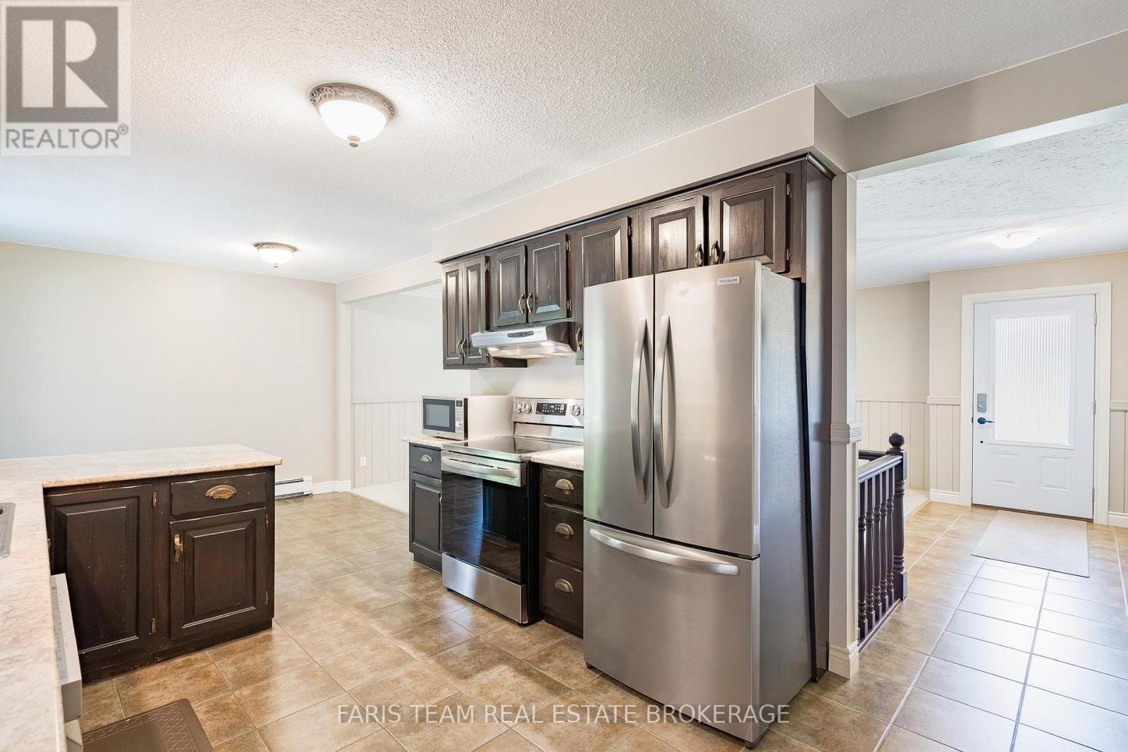 19 Maplegate Road, Tiny, ON