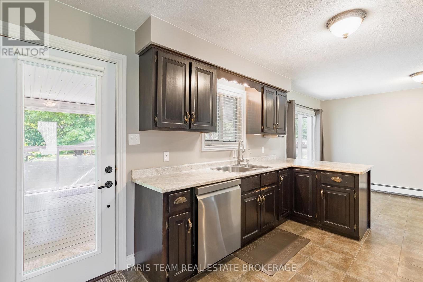 19 Maplegate Road, Tiny, ON