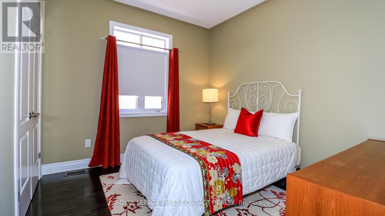 33 Tamarack Trail, Barrie, ON