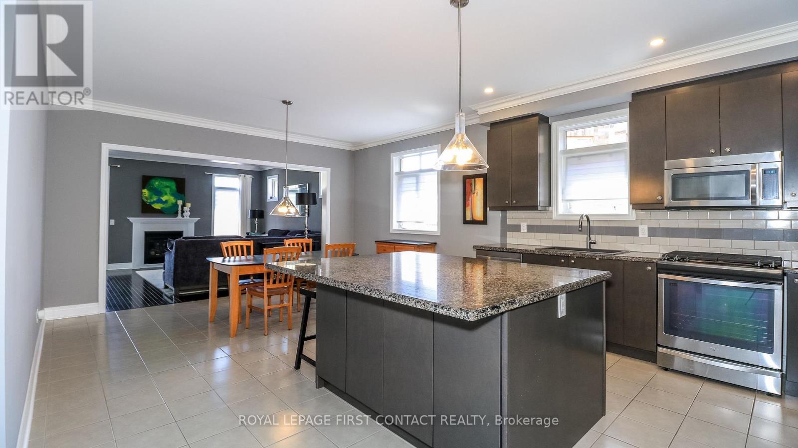 33 Tamarack Trail, Barrie, ON