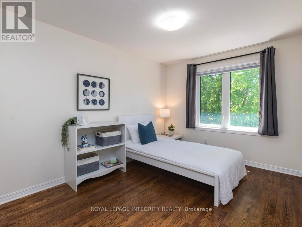 176 Parkin Circle, Ottawa, ON