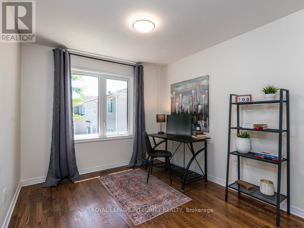 176 Parkin Circle, Ottawa, ON