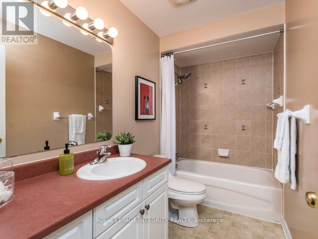 176 Parkin Circle, Ottawa, ON