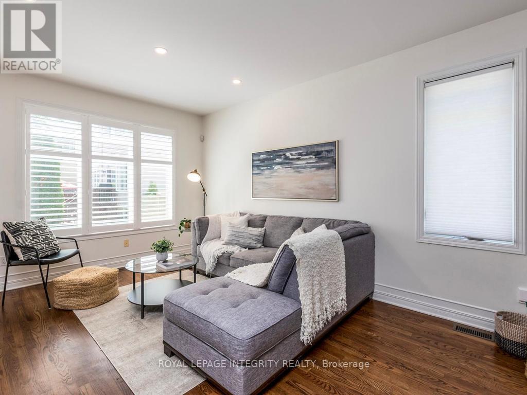 176 Parkin Circle, Ottawa, ON