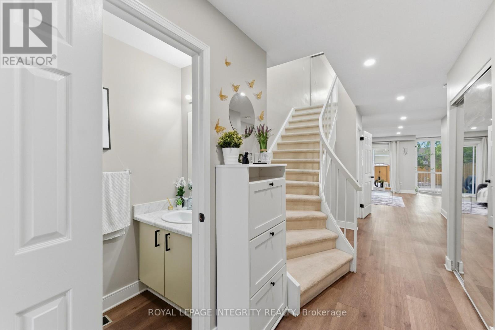 89 Burlington Crescent, Ottawa, ON