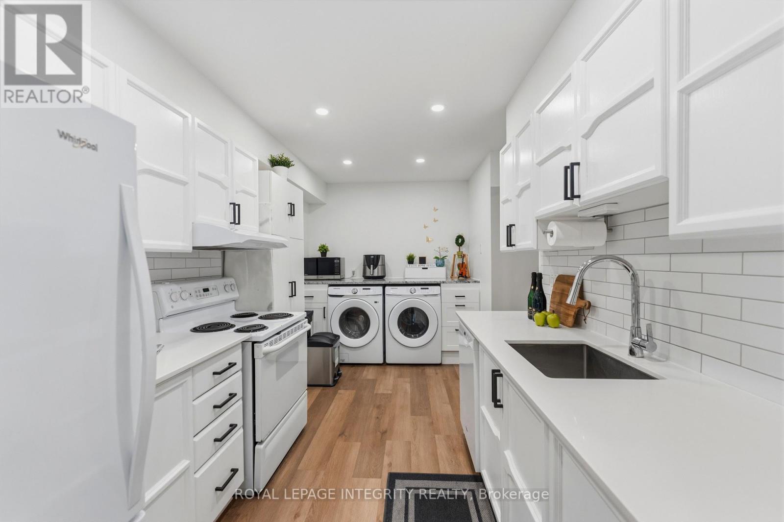 89 Burlington Crescent, Ottawa, ON