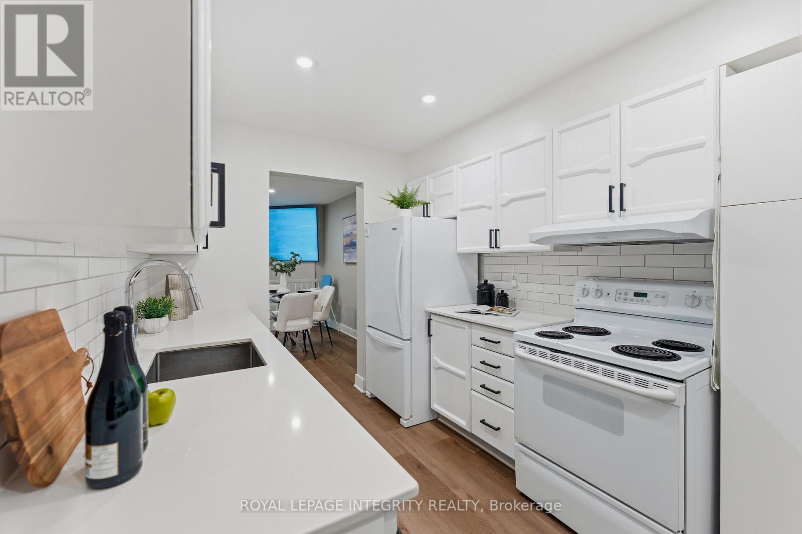 89 Burlington Crescent, Ottawa, ON