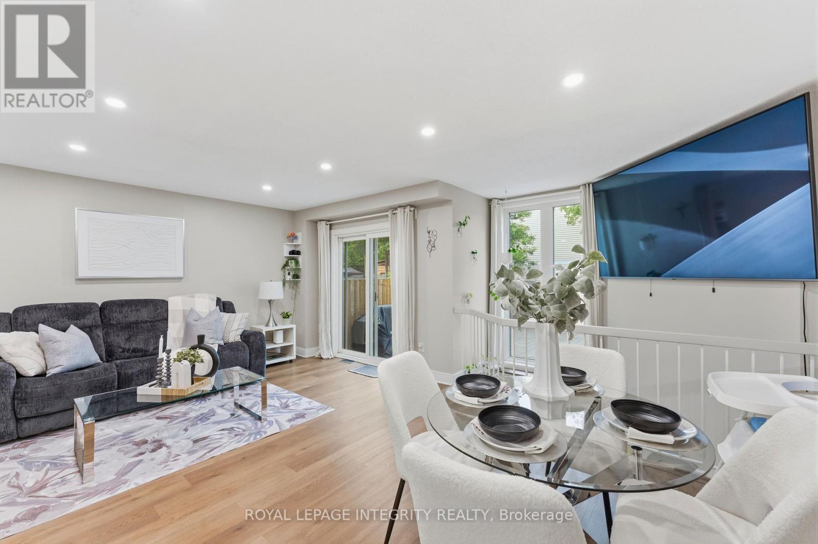 89 Burlington Crescent, Ottawa, ON