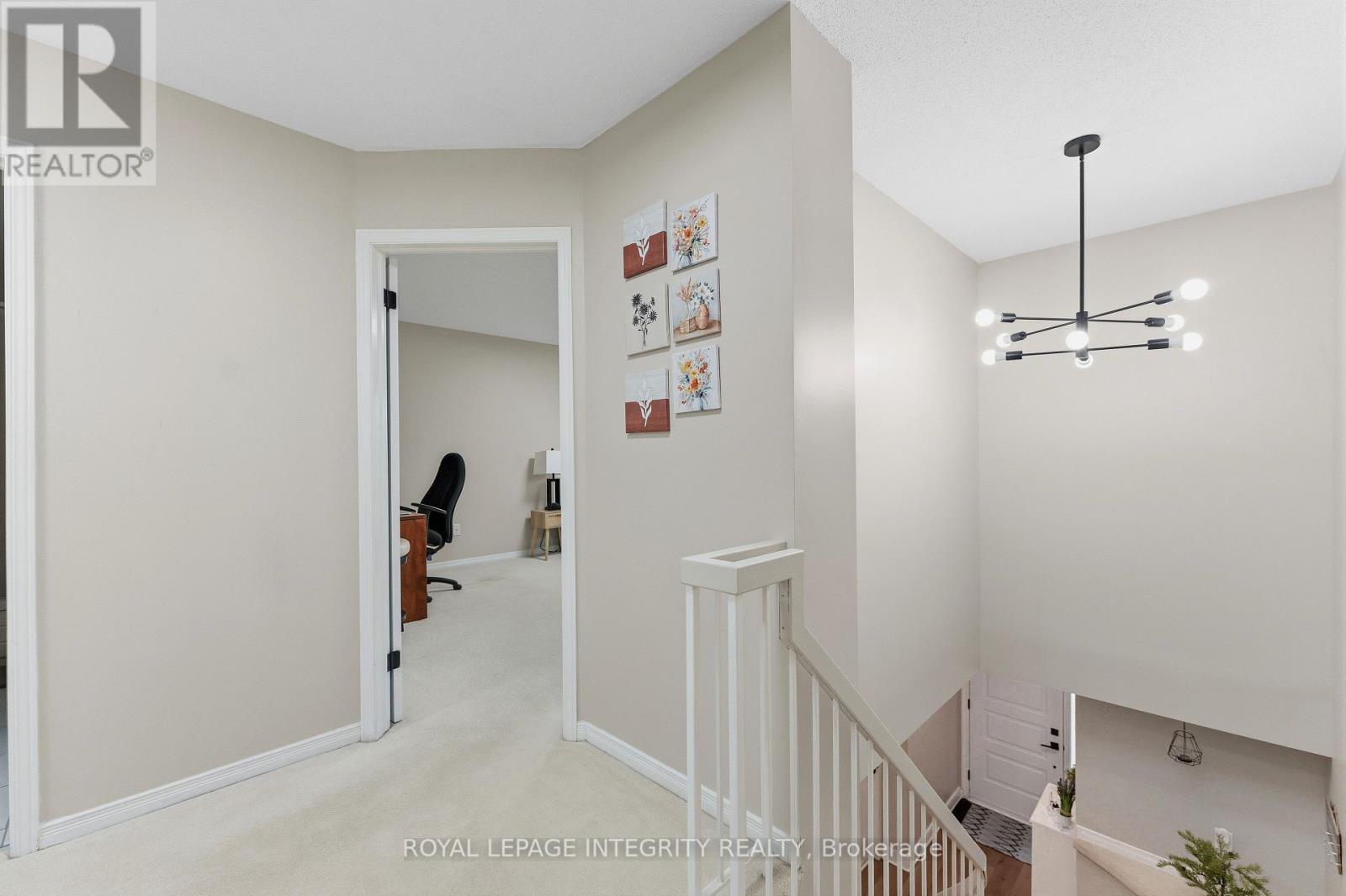 89 Burlington Crescent, Ottawa, ON