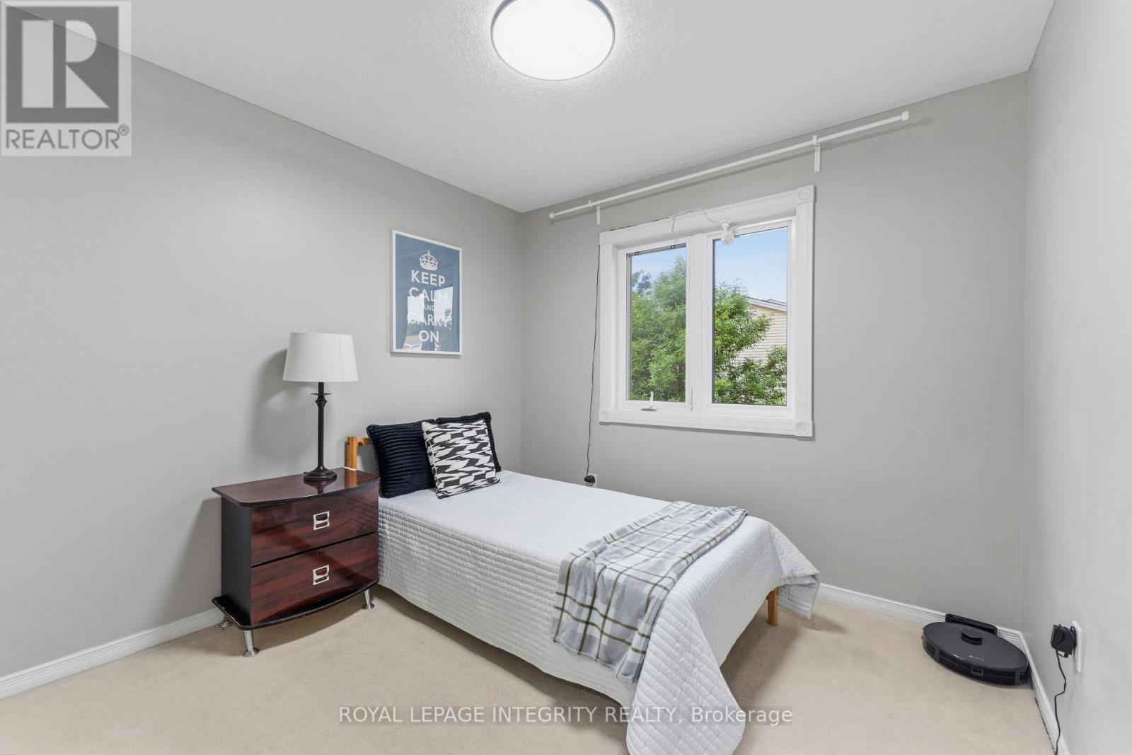89 Burlington Crescent, Ottawa, ON