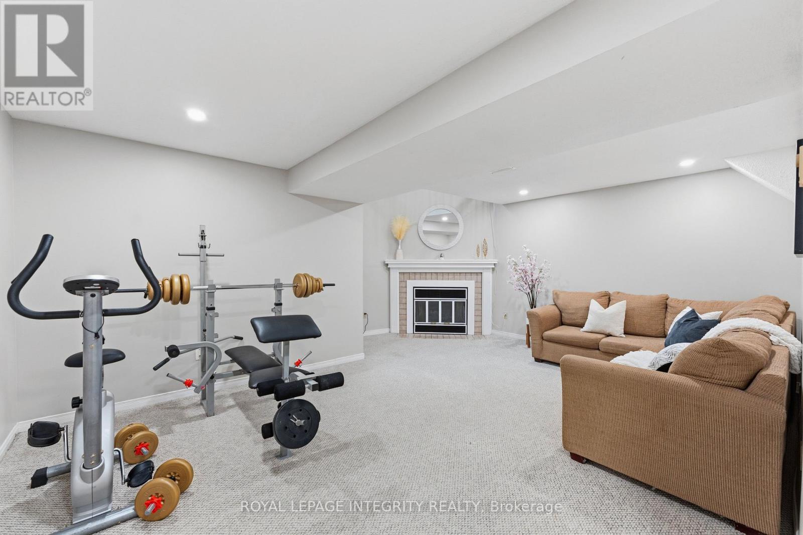 89 Burlington Crescent, Ottawa, ON