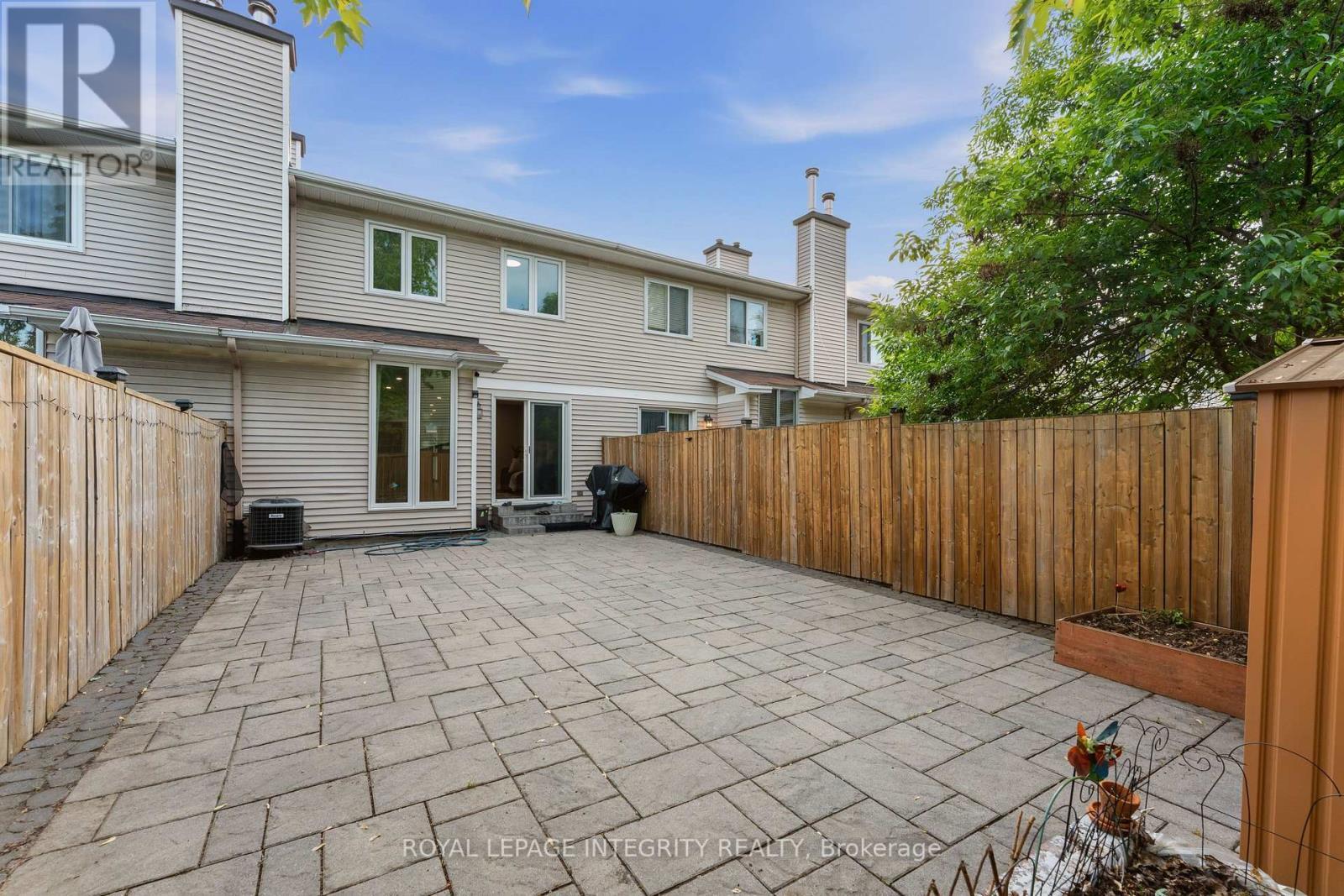 89 Burlington Crescent, Ottawa, ON