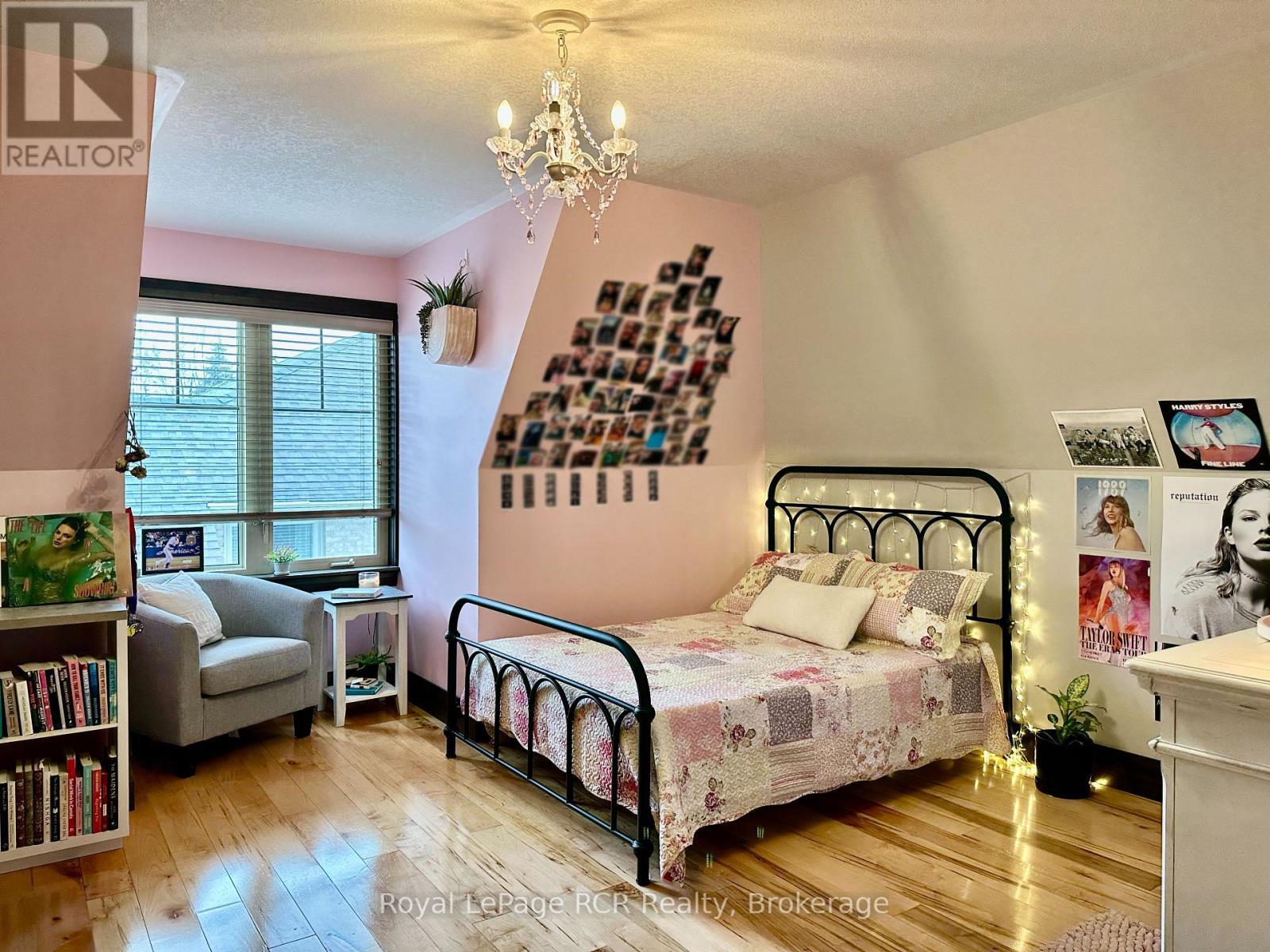 241 4Th Street Crescent, Hanover, ON