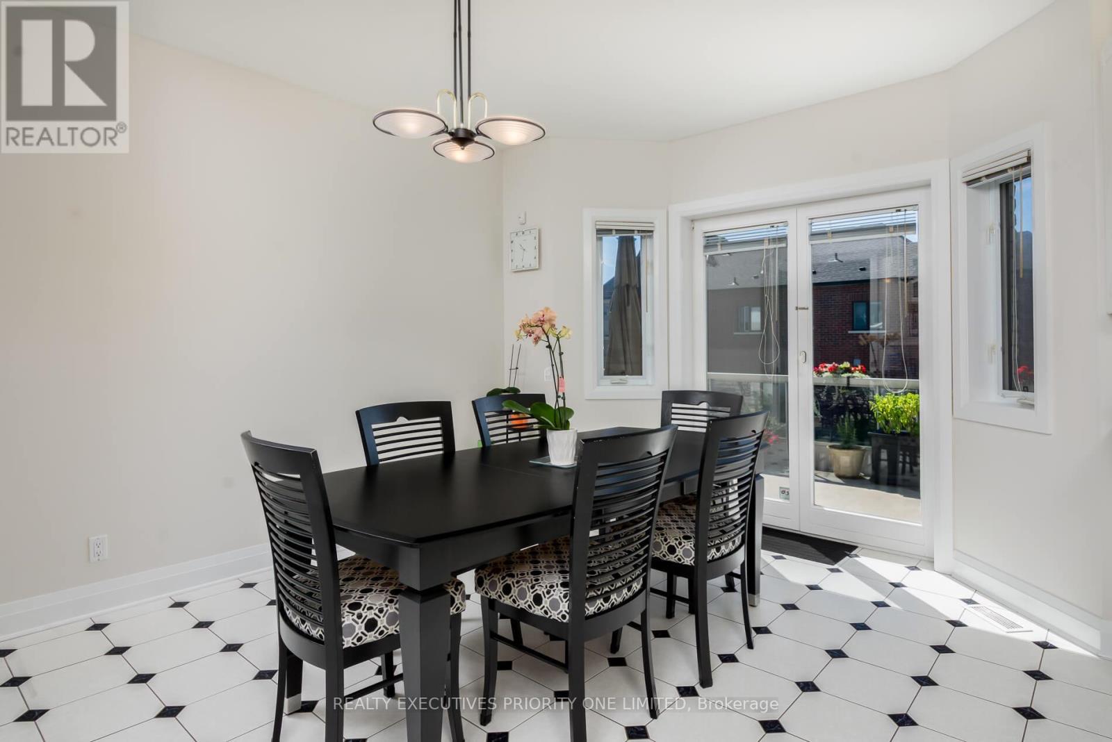 67 Stockdale Crescent, Richmond Hill, ON