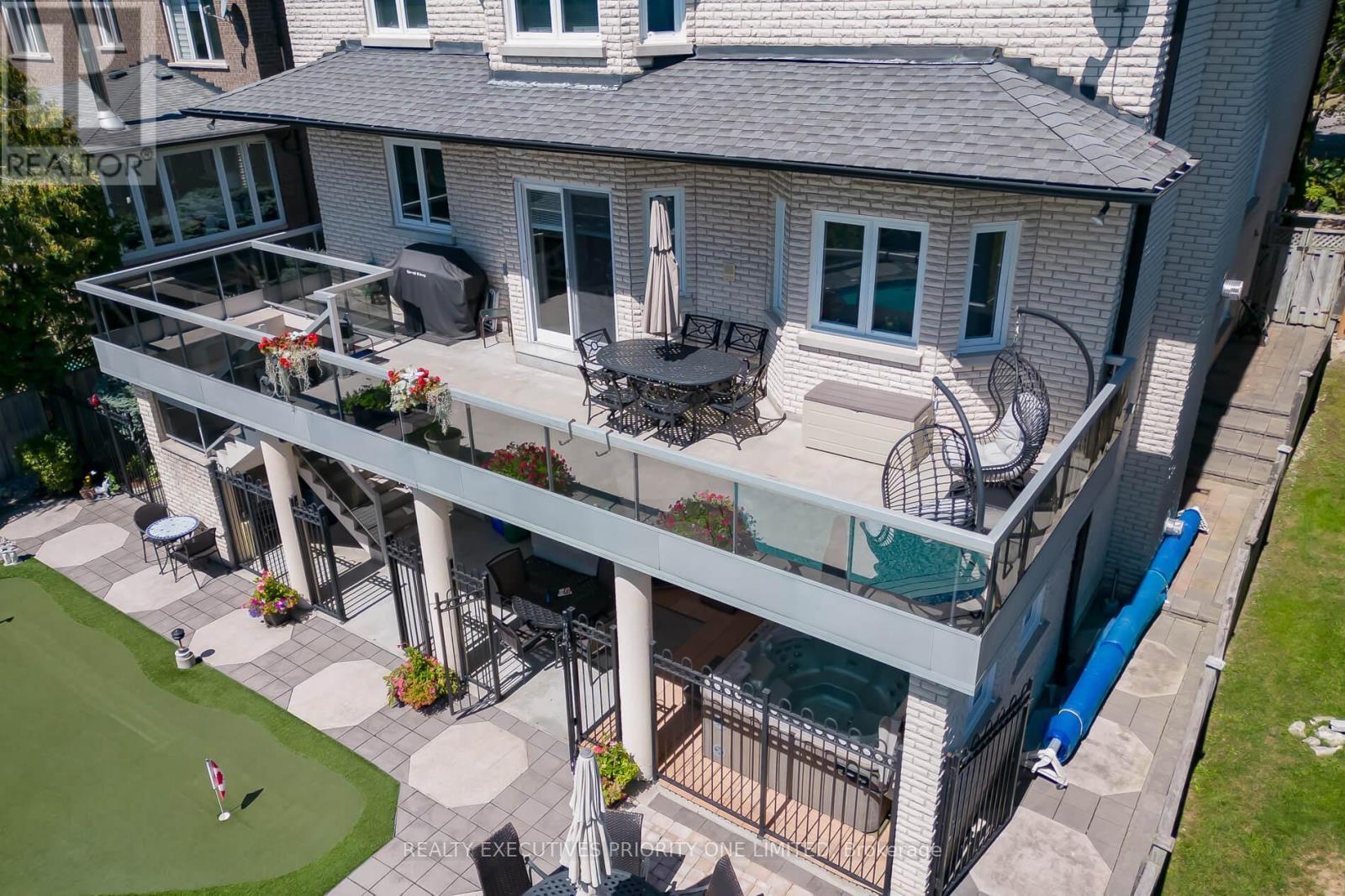 67 Stockdale Crescent, Richmond Hill, ON