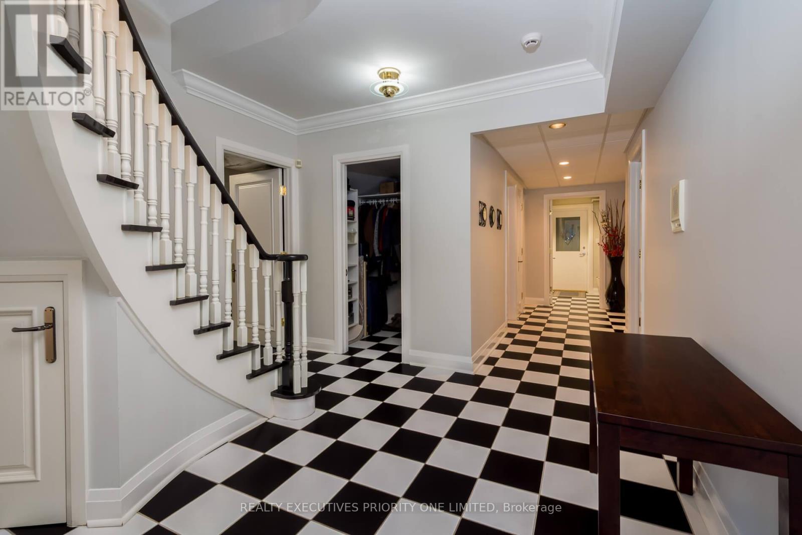 67 Stockdale Crescent, Richmond Hill, ON
