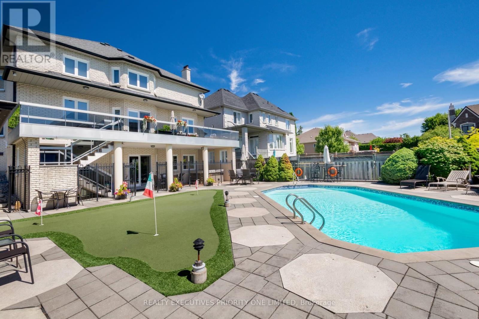 67 Stockdale Crescent, Richmond Hill, ON