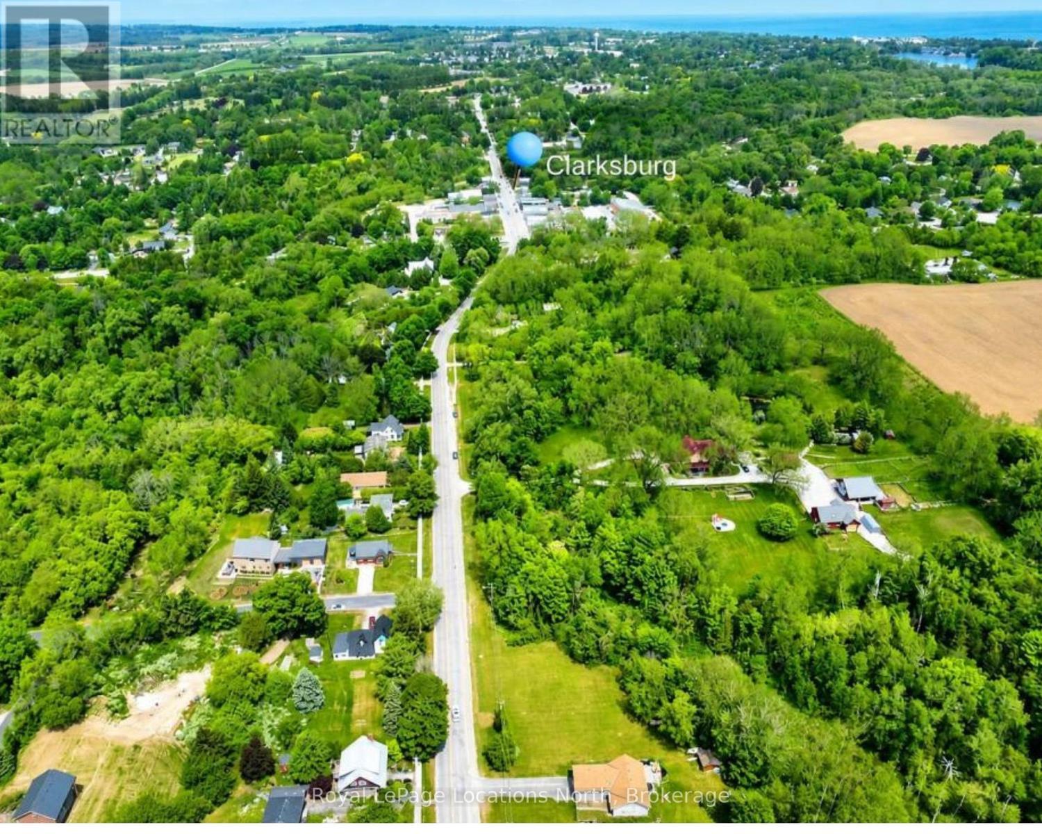 Just seconds to downtown Clarksburg - 143 Marsh Street, Blue Mountains, ON