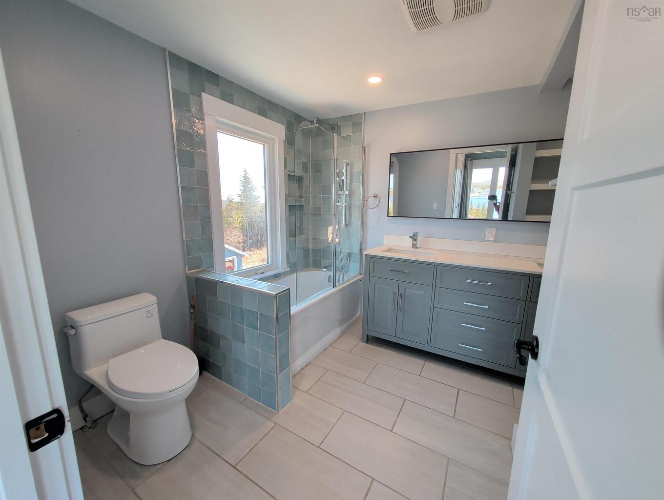 2351 Ostrea Lake Road, Ostrea Lake, NS - Indoor Photo Showing Bathroom