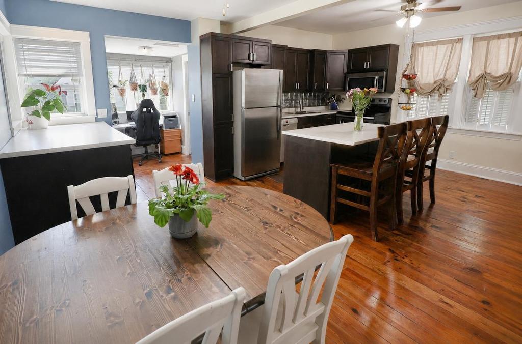 68 Bayfield Street, Charlottetown, PE - Indoor Photo Showing Dining Room