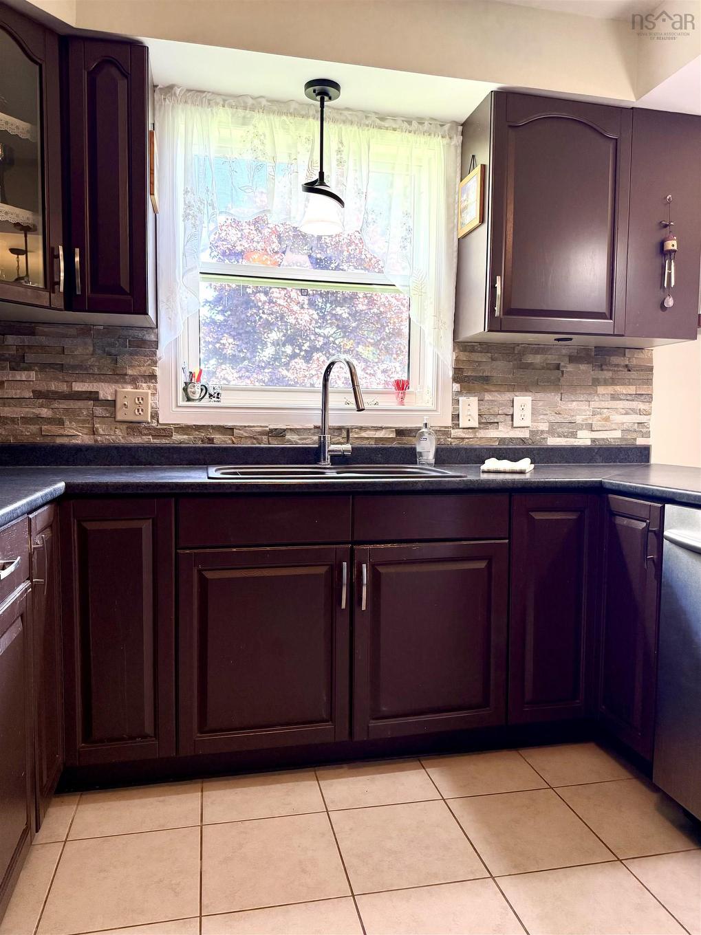 18 Fletcher Drive, Amherst, NS