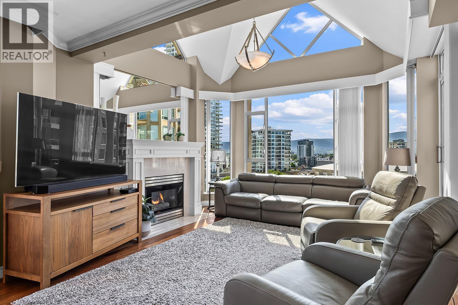 1152 Sunset Drive Unit# 1002, Kelowna, BC